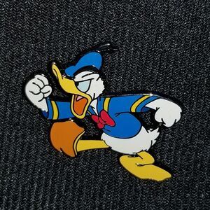 Disney Pin Donald Duck Angry Bird Mad Duck Angrily Shaking Fist 19510 2003 Vtg